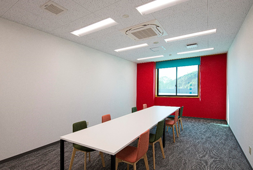 第5工場2階にある会議室D